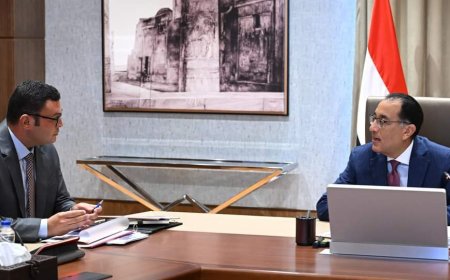 رئيس الوزراء يستعرض مع وزير الإسكان رؤية العمل خلال الفترة المقبلة