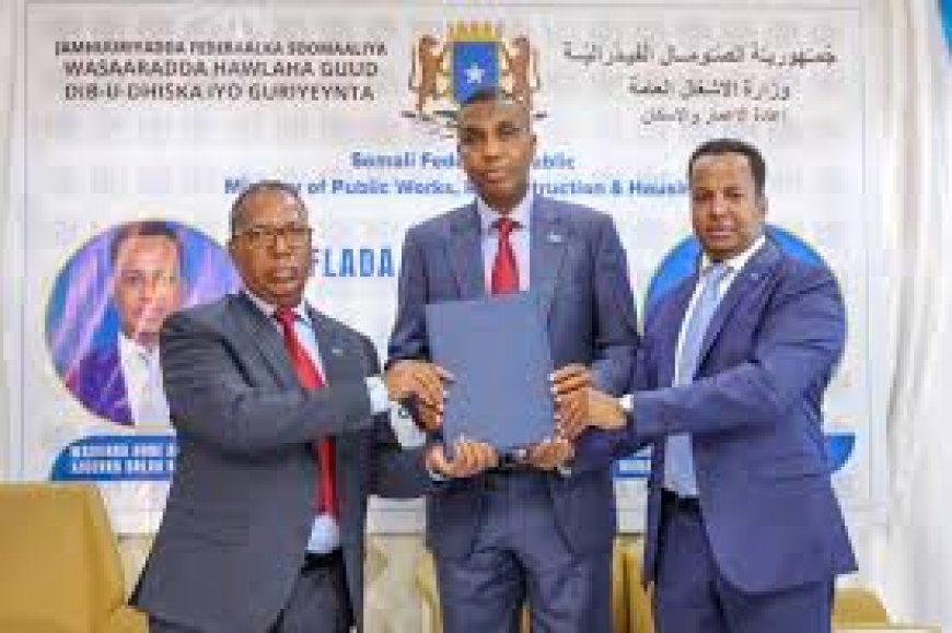 عبدالسلام عبدي علي يتسلّم رسميًا مهام وزير الخارجية بالصومال كأول تعديل وزاري