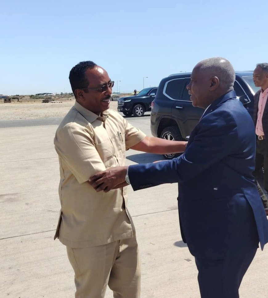 مدير المخابرات الإثيوبية يسلم البرهان رسالة من رئيس الوزراء آبي أحمد في بورتسودان