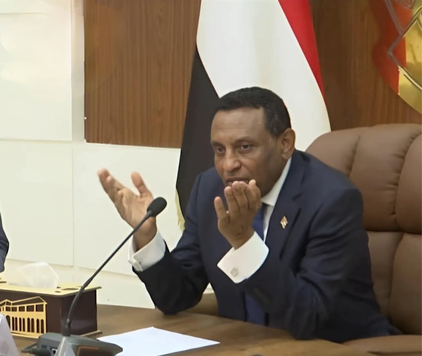 رئيس الوزراء الانتقالي يلتقي شباب بورتسودان ويؤكد دعم الحكومة للقطاعات المنتجة