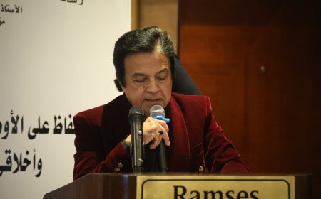 د. حسن حماد خلال ندوة رسالة السلام بمعرض الكتاب : العودة للقرآن طريق آمن لحماية الأوطان