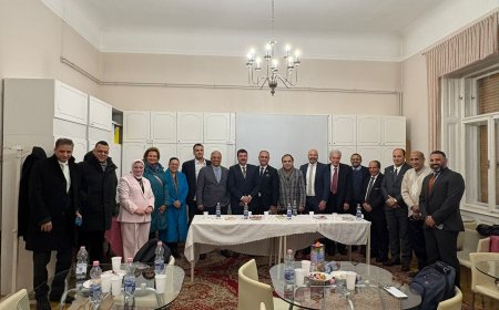 بحضور سفير مصر بالمجر.. مؤسسة رسالة السلام العالمية تنظم لقاء فكريا موسعا  في بيت الأمم ببودابست