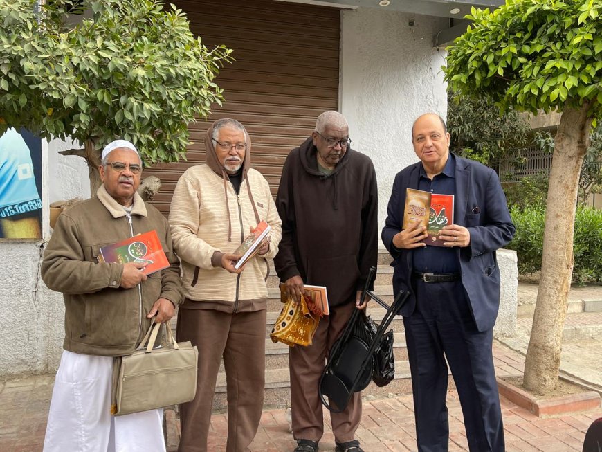 ممثلو الجالية السودانية وطلاب قرغيزستان وغانا والصومال الدارسين بالأزهر يشيدون بكتابَي «ومضات على الطريق» و«الطلاق يهدد أمن المجتمع» للمفكر علي  الشرفاء