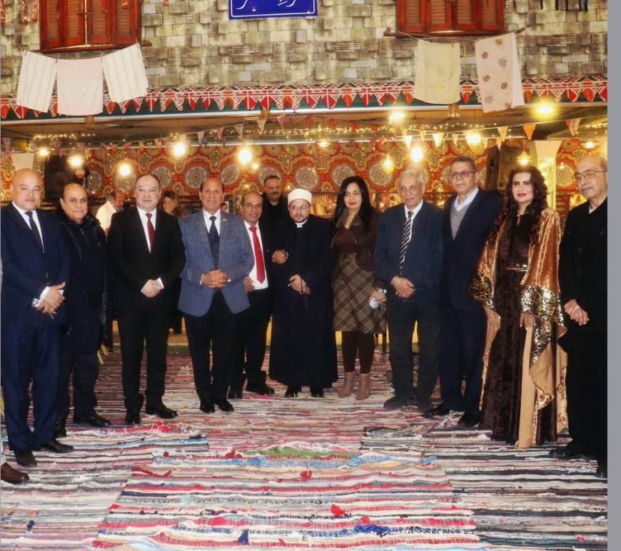 د. جرجس عوض يتحدث عن كتاب الإسلام يشهد بصحة العقيدة المسيحية فى الصالون الثقافي لجمعية نور وطن