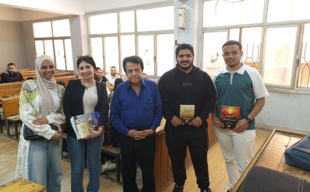 محاضرة بجامعة الزقازيق حول قضايا المرأة والأسرة في فكر علي الشرفاء.. وتوزيع كتاب "الطلاق يهدد أمن المجتمع"