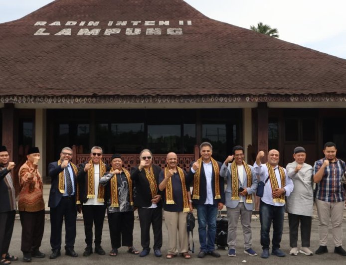 حفاوة حكومية بوفد رسالة السلام في إندونيسا .. موكب رسمي وتشريفه امنيه رفيعة | صور