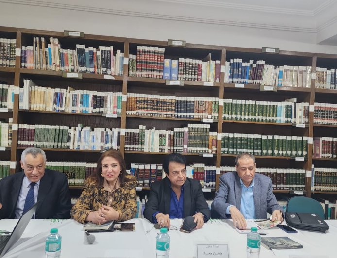 توزيع مؤلفات الأستاذ علي الشرفاء بالمجلس الأعلى للثقافة