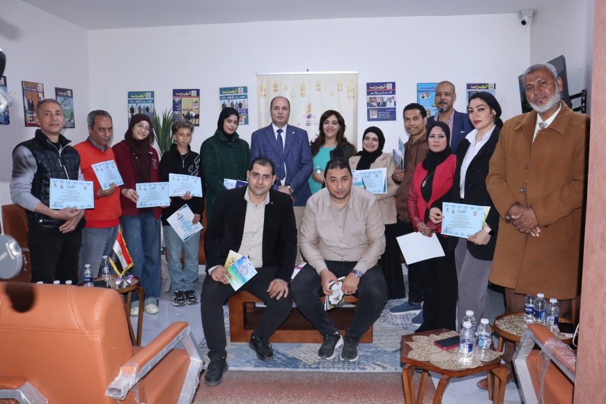 مركز العرب للأبحاث يكرم فريق عمل المكتبة الرقمية للشرفاء الحمادي تقديراً لجهودهم الرمضانية