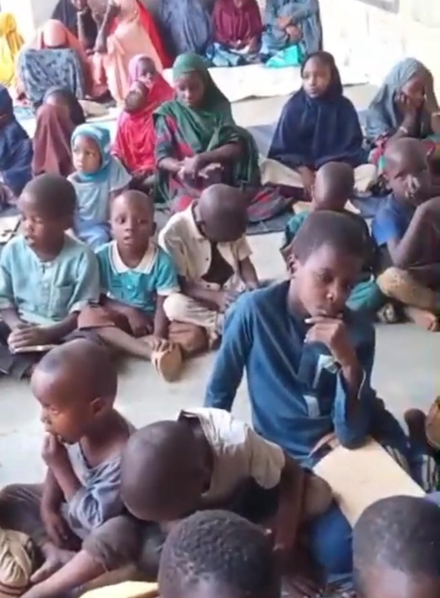 بالفيديو والصور     درس تعليمي بالنيجر عن مقال المفكر على الشرفاء:حين يهجر الإنسان نور الله تشتعل الأرض ظلما وخرابا