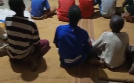 صور … درس تعليمي بالنيجر عن مقال المفكر على الشرفاء:كيف نصلح العلاقات الزوجية