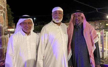 توزيع  مؤلفات المفكر علي الشرفاء على الحجاج  من مختلف دول العالم