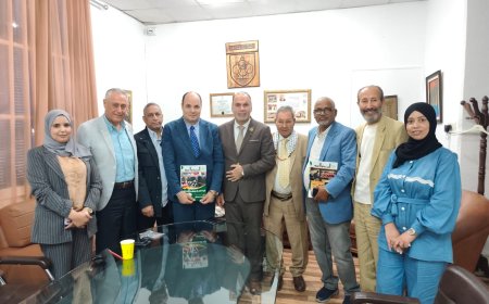 وزير الشؤون الدينية في تونس يلتقي وفد مؤسسة رسالة السلام ومركز العرب والمكتبة الرقمية ويشيد بمنهج الشرفاء الحمادي التنويري