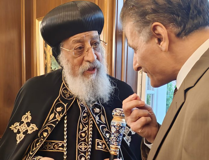 في استجابة سريعة لمبادرة "رسالة السلام".. البابا تواضروس الثاني يرحب باستقبال وفد مؤسسة رسالة السلام بالقاهرة لتسلم مؤلفات المفكر علي الشرفاء
