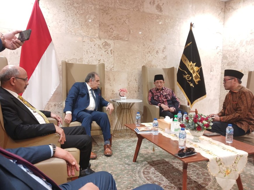 قرار تاريخي من حكومة إندونيسيا : أكبر مقر عالمي لرسالة السلام ينطلق من مسجد الاستقلال
