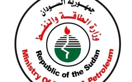 وصول بارجة توليد كهرباء جديدة إلى ميناء بورتسودان