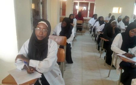 مجلس المهن الطبية والصحية يشهد انطلاقة امتحانات معهد محضري العمليات الجراحية بأم درمان