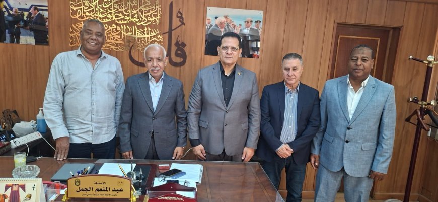 "اتحاد عمال مصر" ومؤسسة "القادة" يطلقان منظومة متكاملة لتأهيل وتدريب الكوادر العمالية والنقابية