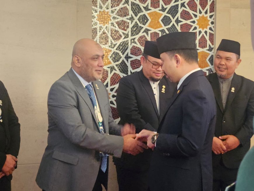 د. تامر الغزاوي يلتقي مع  الأمير عبد الملك  حسن البلقية