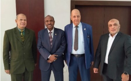 وفد مؤسسة رسالة السلام العالمية يلتقي سفير جيبوتي بالقاهرة ويستعرض أهداف المؤسسة ورؤى  مؤسسها المفكر على الشرفاء
