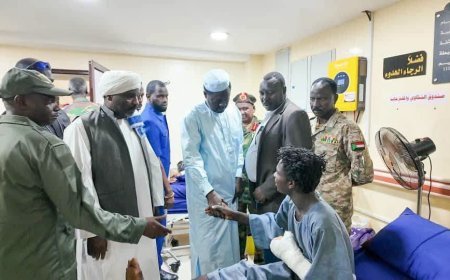 مناوي يتفقد جرحى شمال كردفان بمستشفى السلاح الطبي ويؤكد التزام الدولة برعايتهم