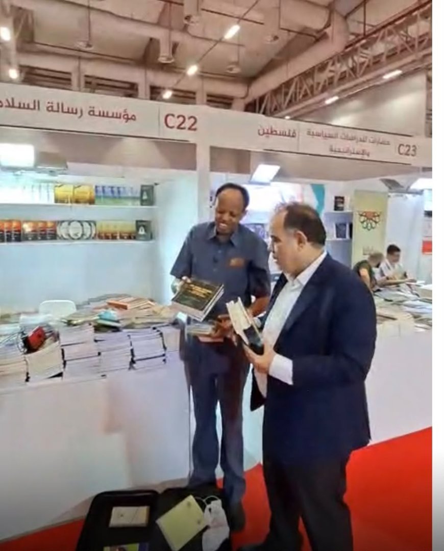 محمد شيخ حسن يحمل فكر «رسالة السلام» لمعرض إسطنبول