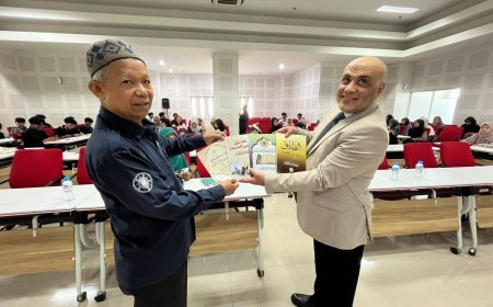 في أعرق وأقدم جامعات إندونيسيا..ثلاث محاضرات بجامعة غاجا مادا عن  رؤى وأفكار  المفكر العربى علي محمد الشرفاء الحمادى
