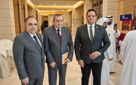 عصام شرف يشيد بالجزء التاسع من «ومضات على الطريق» لعلي محمد الشرفاء