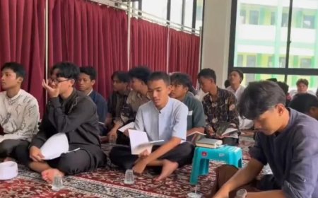 بالصور ..د. تامر الغزاوي: إستمرار دراسة ومناقشة كتب المفكر  علي الشرفاء الحمادي في مساجد إندونيسيا وسط قبول واسع