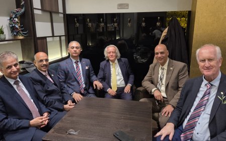 شراكة فكرية عابرة للقارات.. وفد "رسالة السلام العالمية" يبحث في فيينا آفاق التعاون الدولي مع المبتكر النمساوي تيتوس ليبر ورئيس الاتحاد العالمي للسلام بيتر هايدر